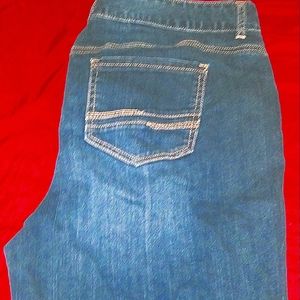 Maurices Jean Shorts Sz 20